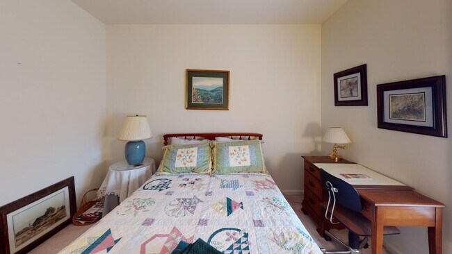 Building Photo - Short Term Furnished House