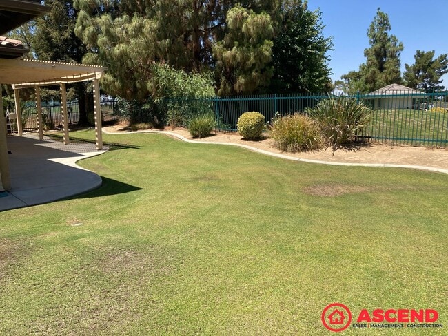 Building Photo - Amazing Home Located in Gated Community!