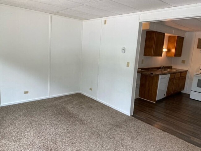 Building Photo - 3614 Weiland Ave