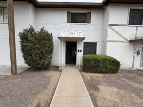 Building Photo - Maryvale 2br townhome