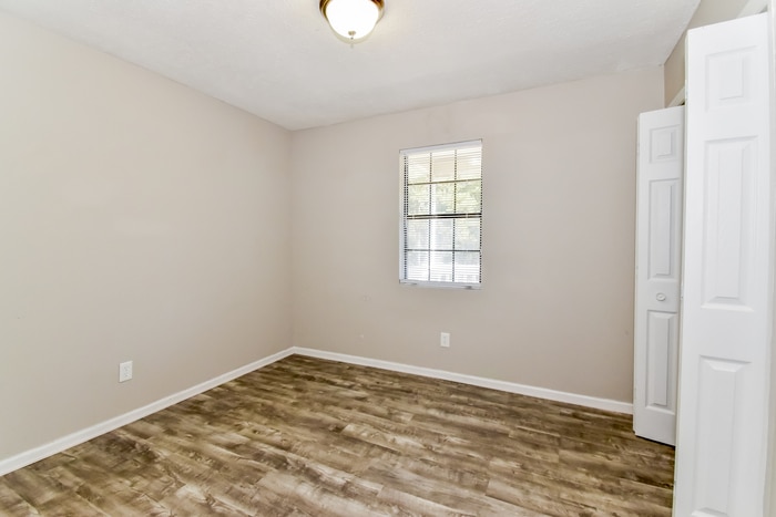 Building Photo - 529 Bradley Dr