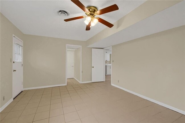 Building Photo - 1462 Ester Ct