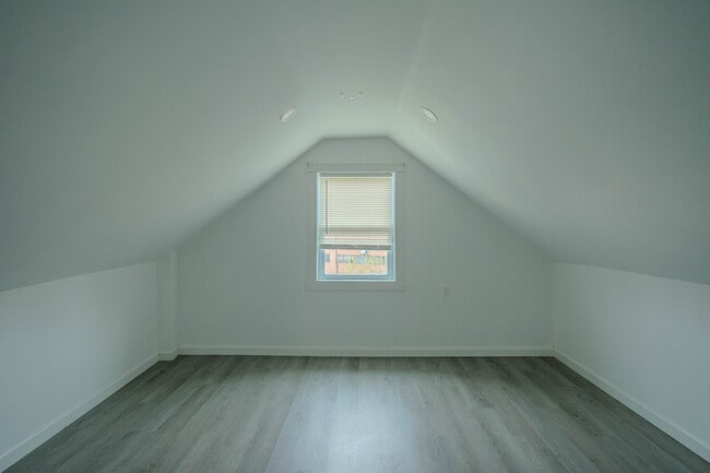 Building Photo - 11 Burritt Ave