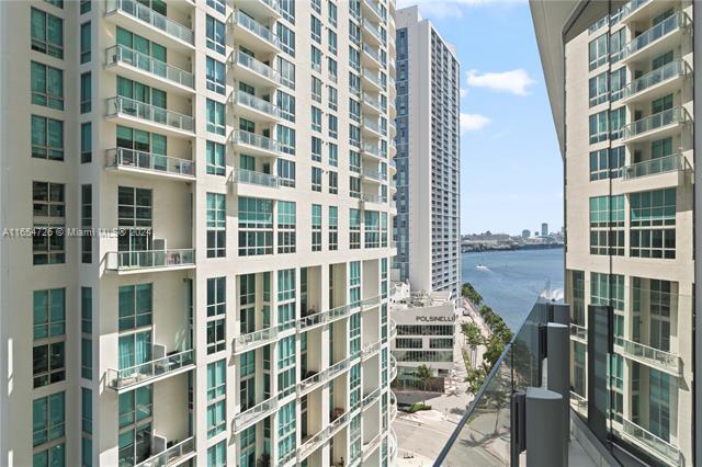 Building Photo - 300 Biscayne Boulevard Way