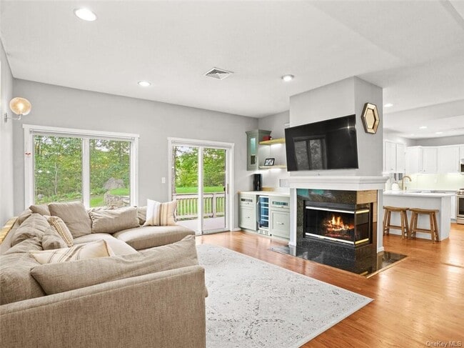 Building Photo - 912 Heritage Hills