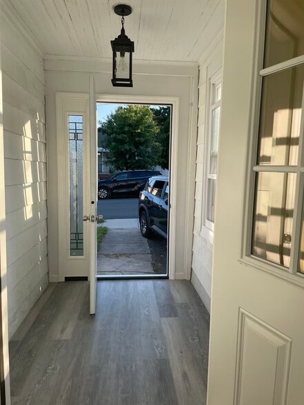 Main entrance - 44 Inman Pl