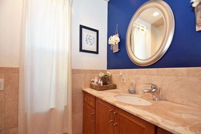 Building Photo - 90 High St