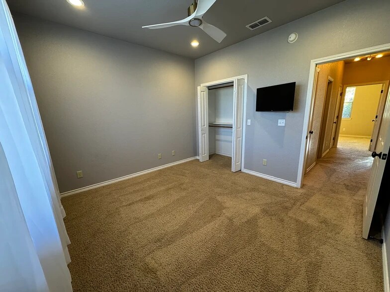 Building Photo - 610 Benelli Dr