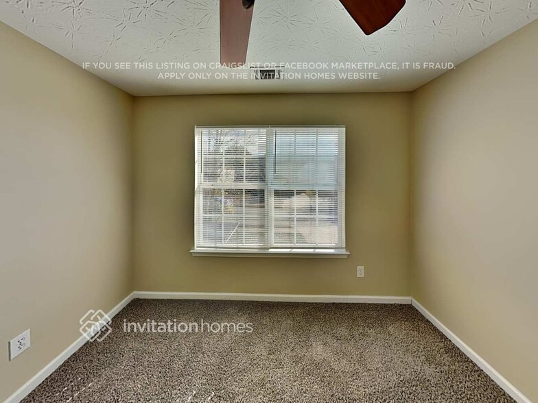 Building Photo - 1023 Lear Dr