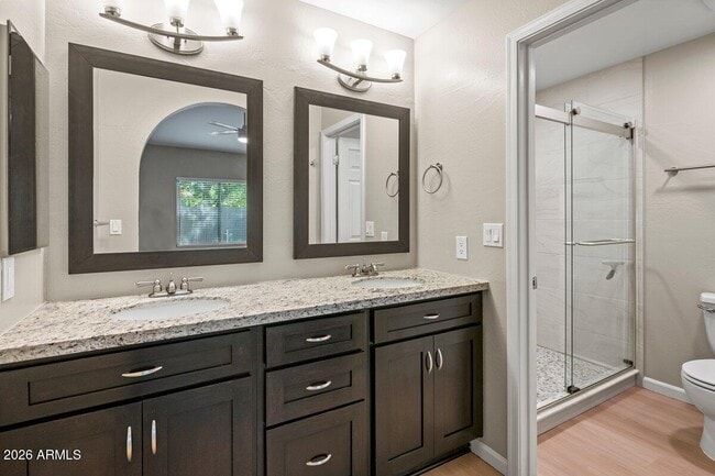 Building Photo - 10059 E Sheena Dr