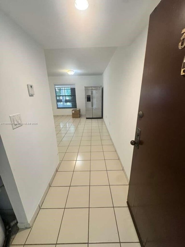 Building Photo - 9140 SW 123rd Ct