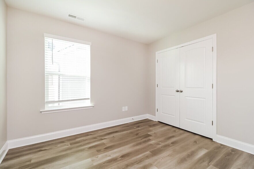 Building Photo - 454 Outwater Ridge Dr