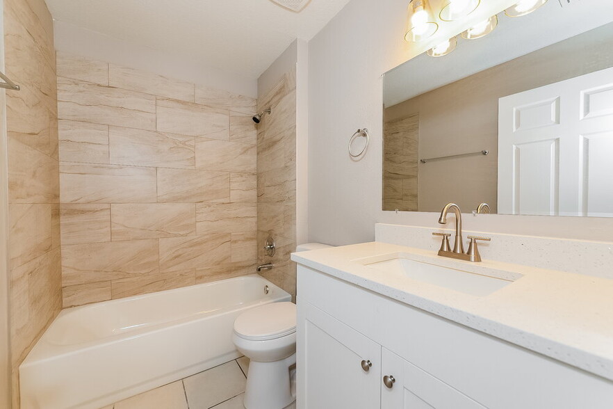 Building Photo - 4084 Kingsfield Dr