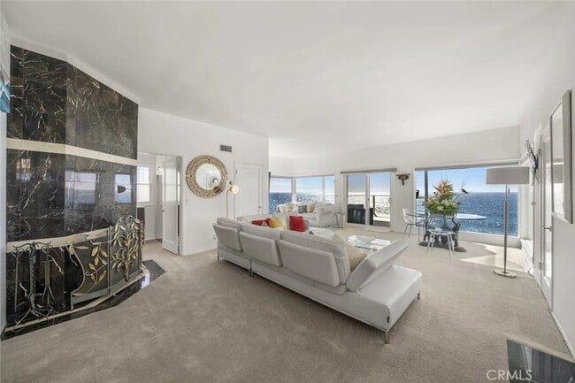 Building Photo - 31877 Circle Dr