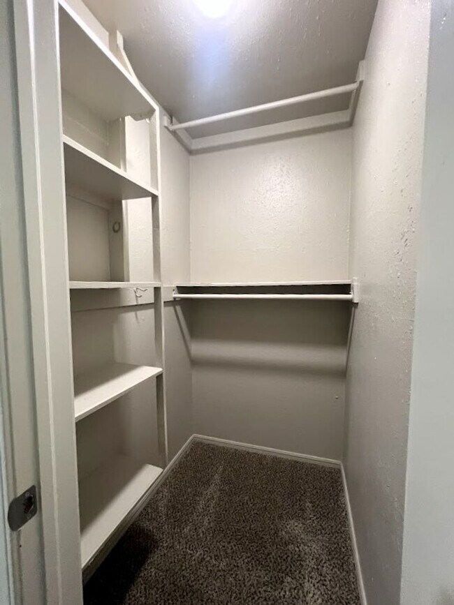 Building Photo - Your Dream Home Awaits! $500 OFF FIRST FUL...