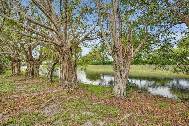 Building Photo - 21190 N Sweetwater Ln