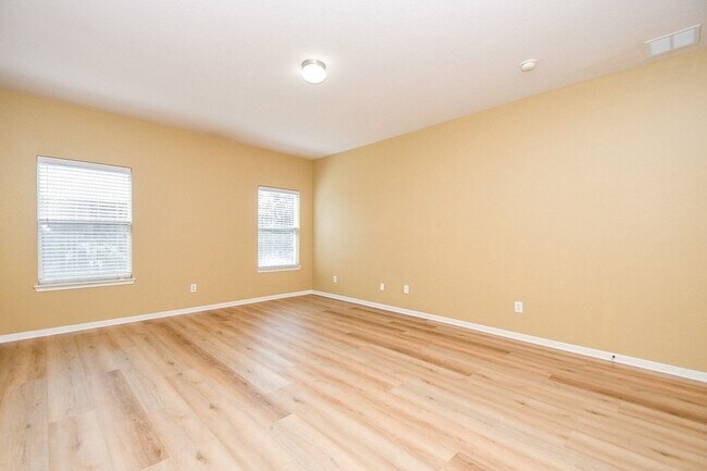 Building Photo - 402 New Hope Ln