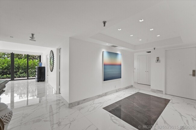 Building Photo - 2580 S Ocean Blvd