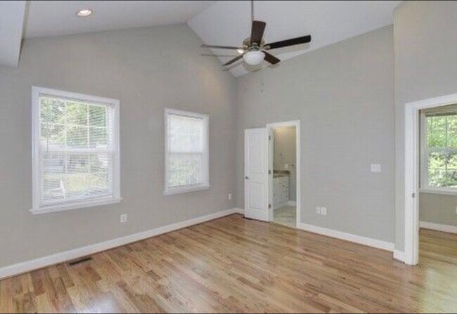 Master Suite - 5108 Bass Pl SE