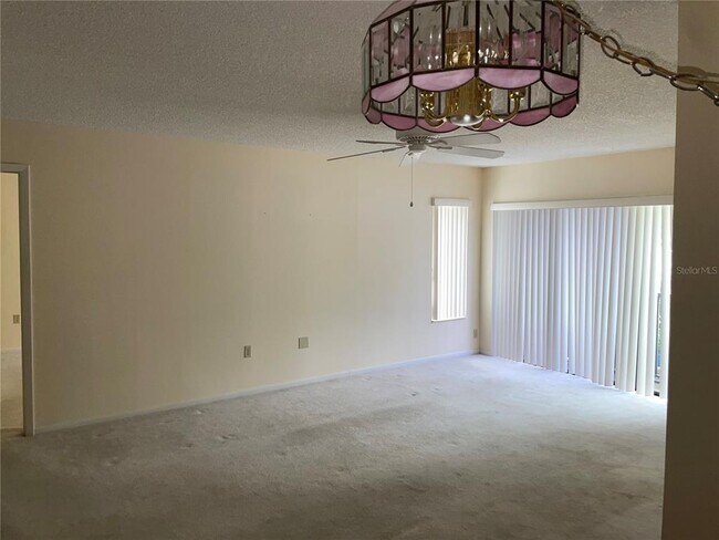 Building Photo - 2642 Pine Ridge Way S