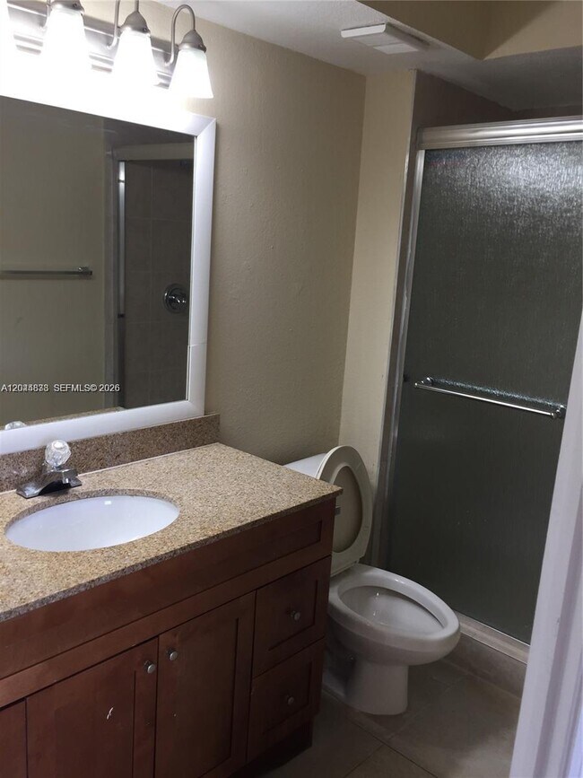 Building Photo - 12870 Vista Isles Dr