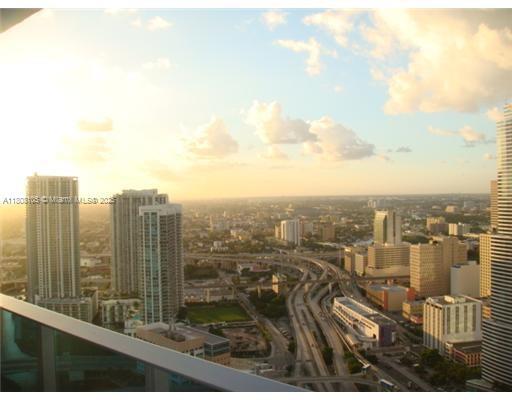 Building Photo - 200 Biscayne Blvd Way
