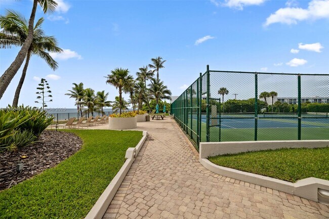 Building Photo - 5000 N Ocean Blvd