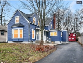 Building Photo - 252 Shields Rd