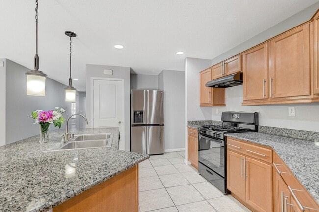 Building Photo - 5593 Markley Ave