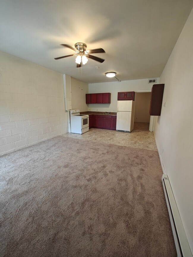 Building Photo - one bedroom apartment