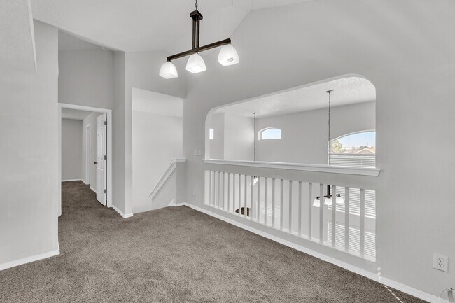 Building Photo - 10400 Valle Koki Dr