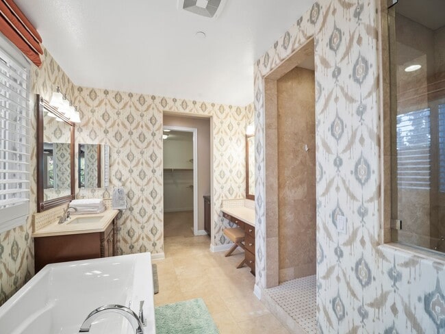 Building Photo - Showing Times: to schedule a viewing, please call & contact us