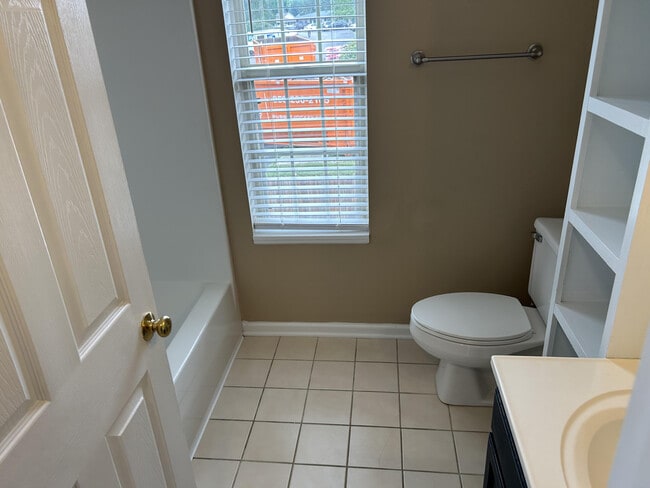 Building Photo - 772 Orlean Cir