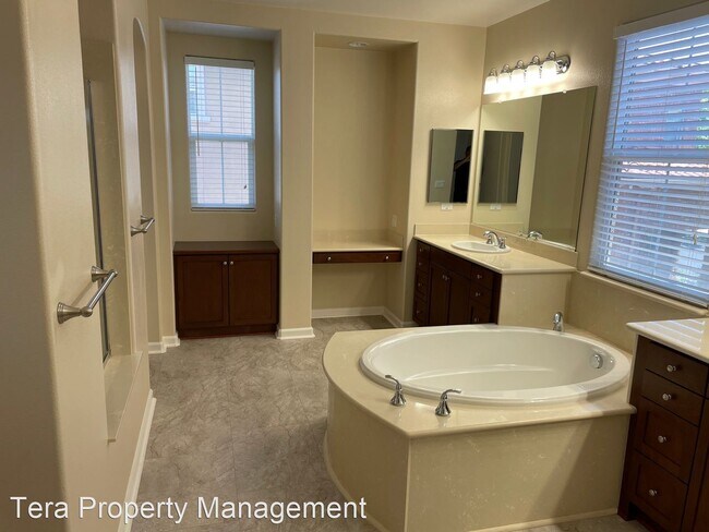 Building Photo - 4 br, 3 bath House - 5109 Campion Drive
