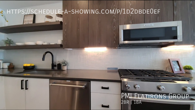 Building Photo - Chic Modern Chaffee Park Condo