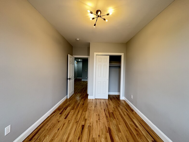 205 Union St 14 - 204 Union St