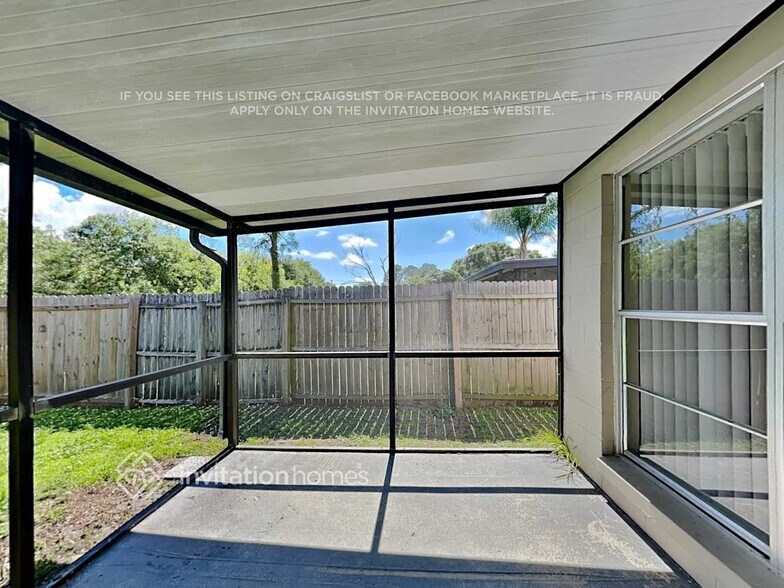 Building Photo - 1737 Lakeview Village Dr
