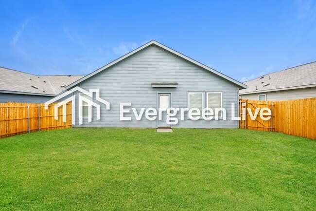 Building Photo - 1116 Tufted Dr