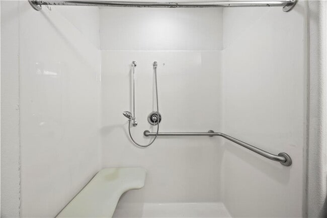 Building Photo - 2619 N Quality Ln