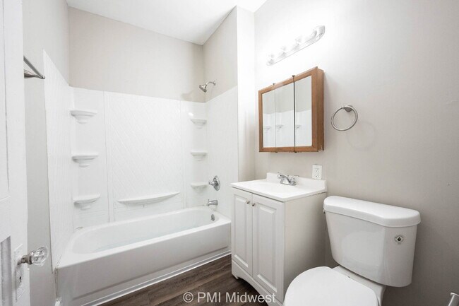 Building Photo - 101 N State Ave