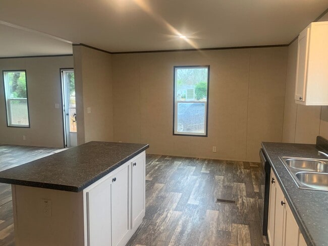 Building Photo - For Rent: 3 Bedroom, 2 Bath Newer Mobile Home.