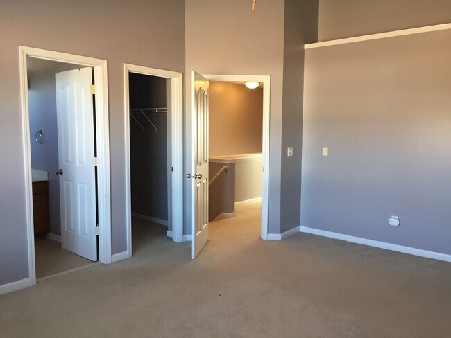 Building Photo - Townhome in Lismore Village Available!