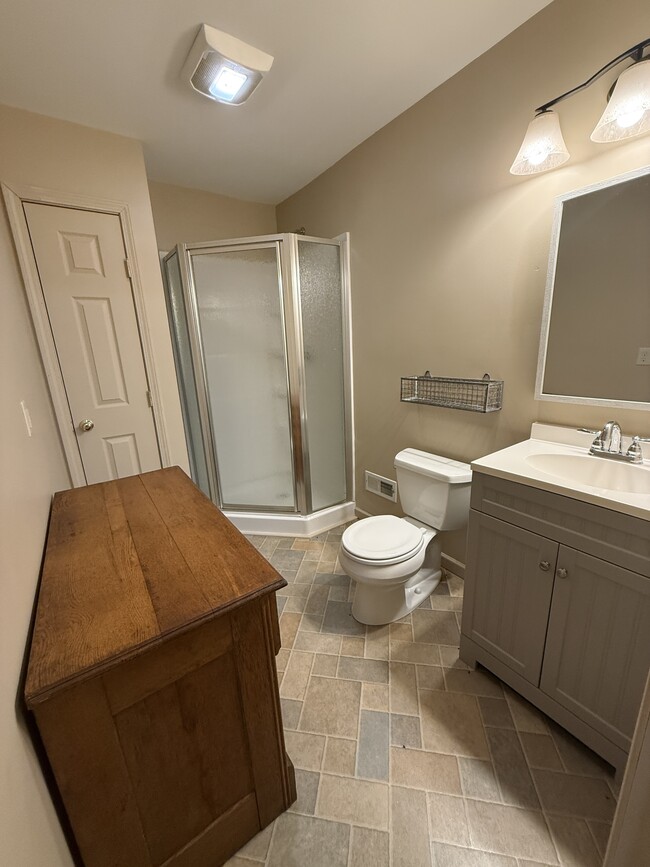 Building Photo - 3521 Mint Rd