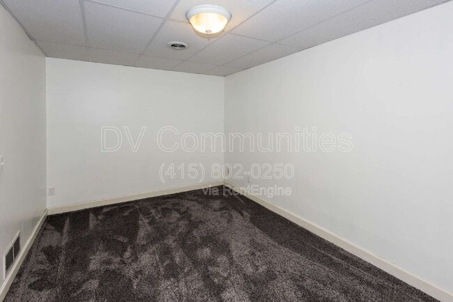 Building Photo - 8240 Talbot Cir