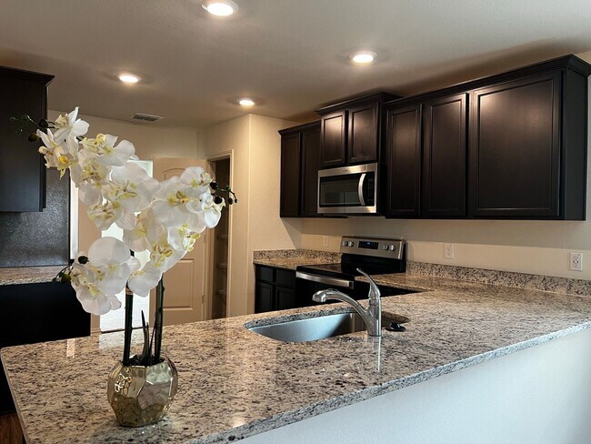 Building Photo - 7326 Anchor Cyn