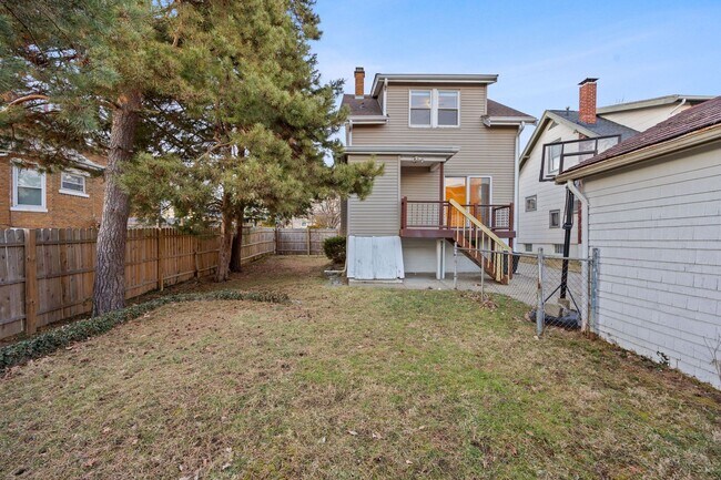 Building Photo - Cheviot- Charming 3 bed 2 bath