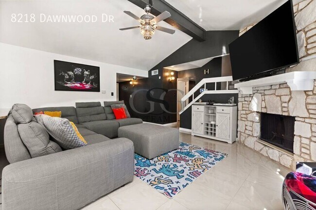 Building Photo - 8218 Dawnwood Dr