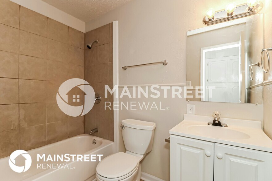 Building Photo - 3904 Royal Crest Dr