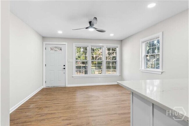 Building Photo - 2157 California Ave