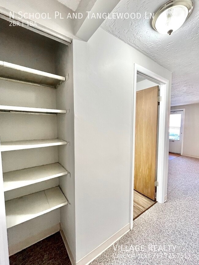 Building Photo - 343 N School Pl